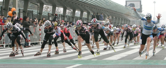Joey Mantia wins Disney Inline Marathon
