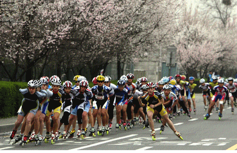 Women's pack skates by the cherry trees