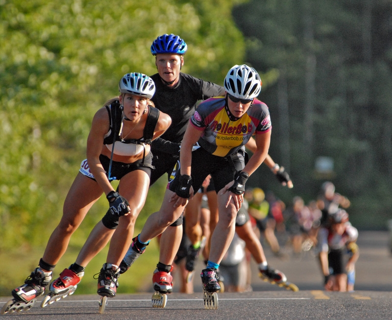 Women's chase pack in Hayward Inline Marathon